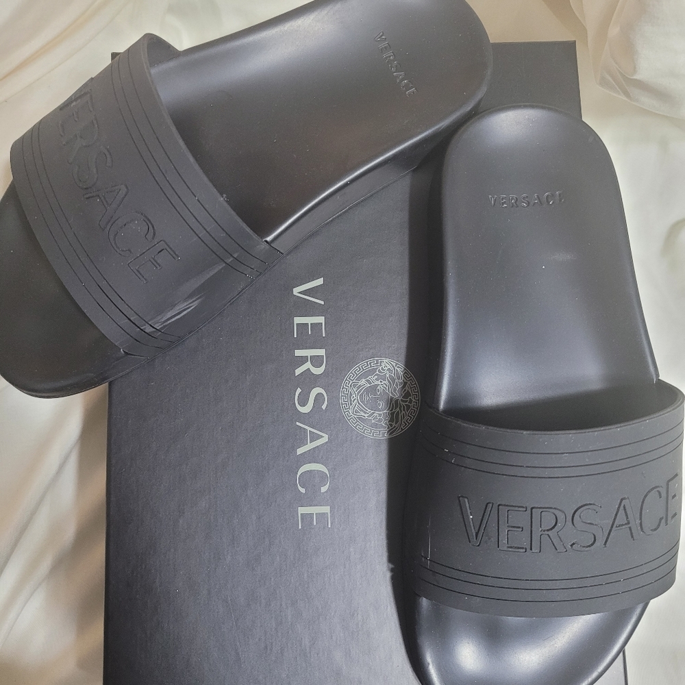Versace slides